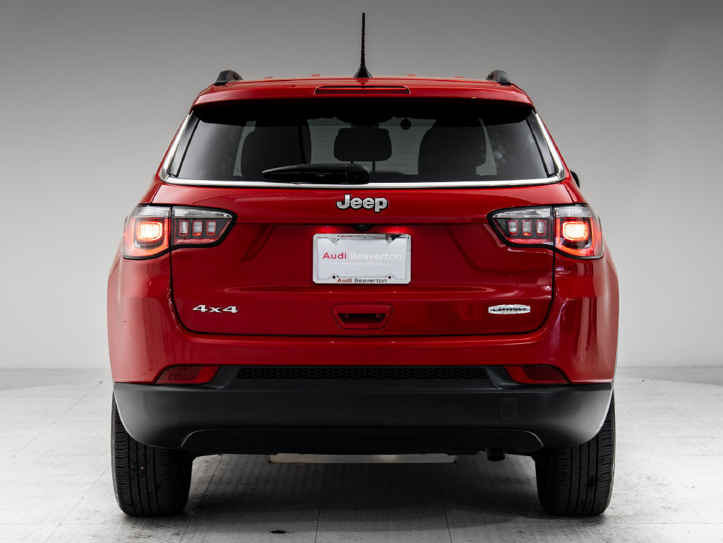 Used 2018 Jeep Compass Latitude w/ Popular Equipment Group AWD/4WD image 28