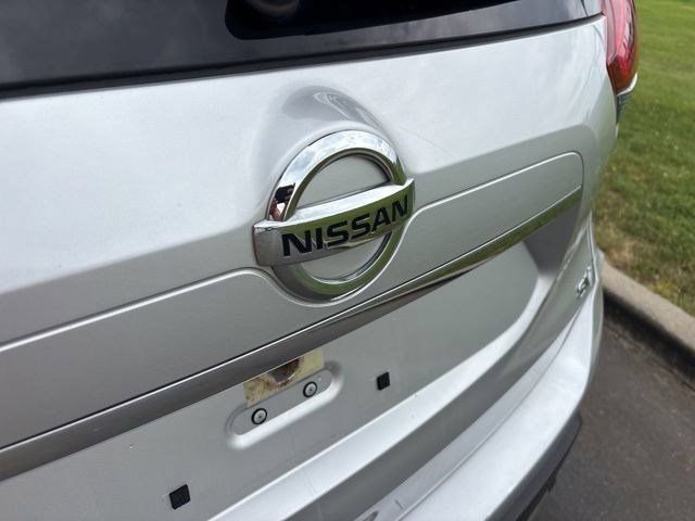 Used 2020 Nissan Rogue SV FWD image 47