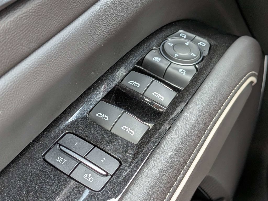 Certified 2021 Cadillac Escalade Premium Luxury w/ LPO, Illumination Package AWD/4WD image 28