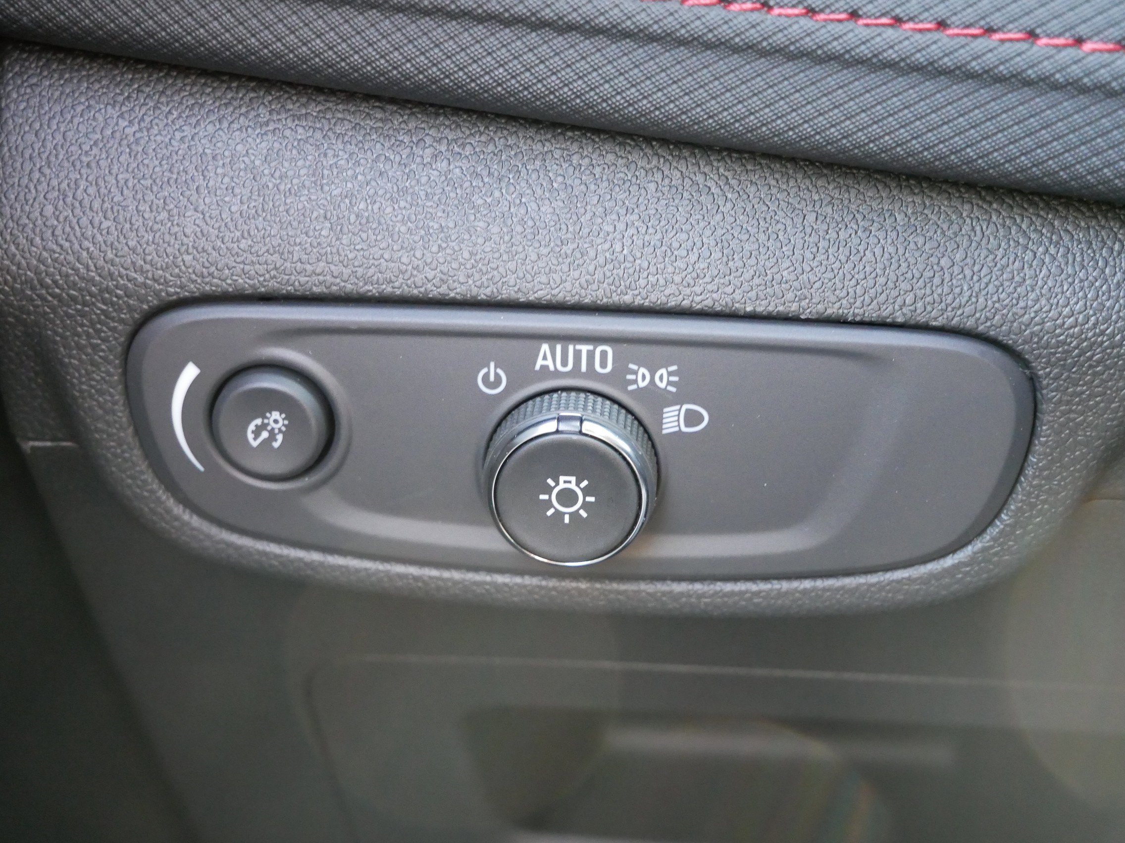 New 2026 Chevrolet TrailBlazer RS w/ Convenience Package image 23