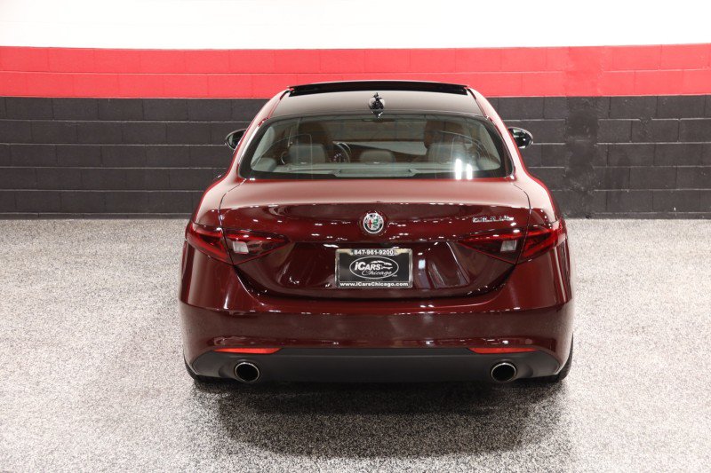 Used 2017 Alfa Romeo Giulia w/ Cold Weather Package RWD image 29