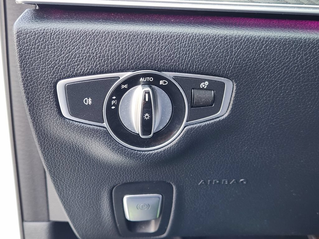 Used 2018 Mercedes-Benz E 300 image 22