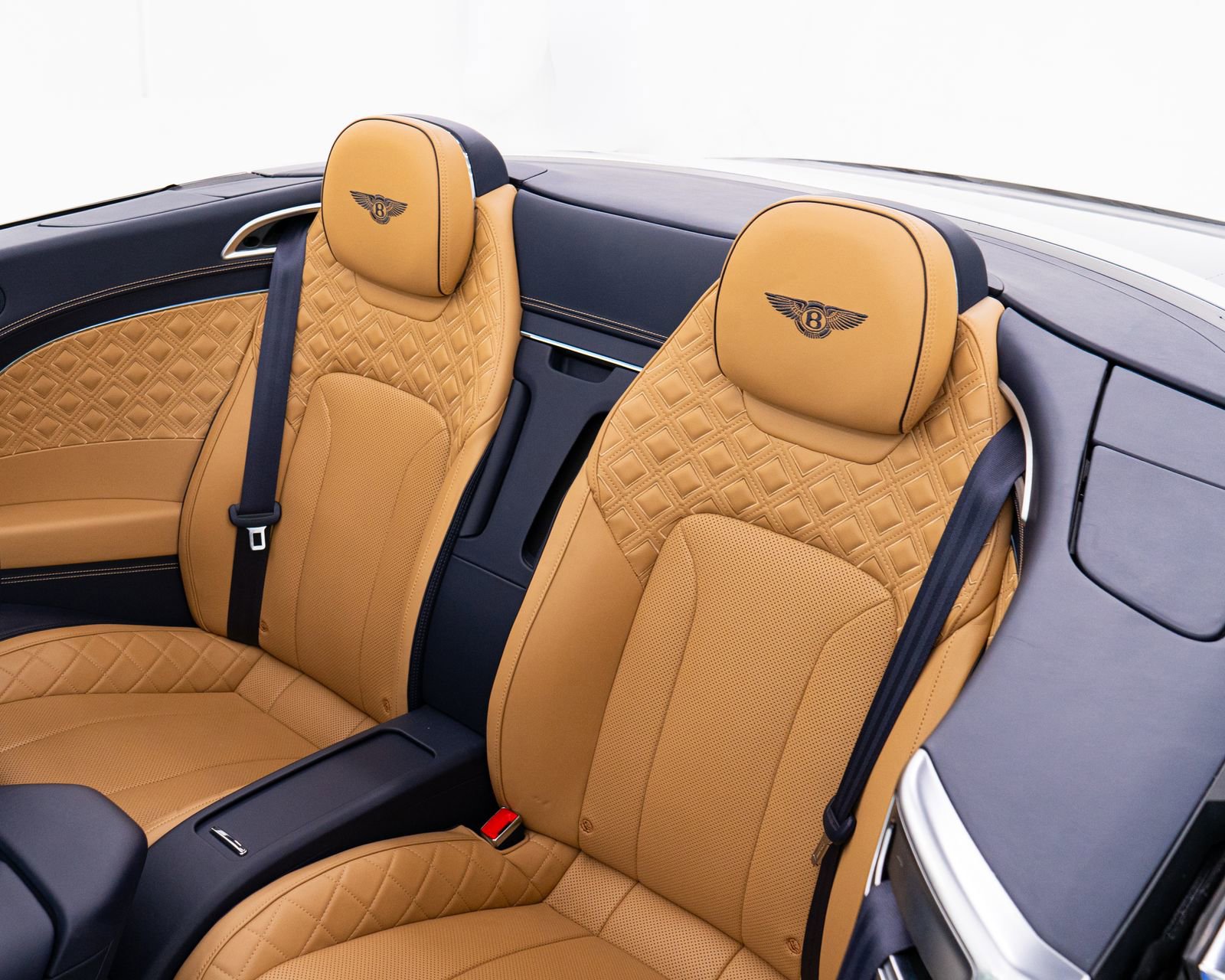 Used 2021 Bentley Continental GT AWD/4WD image 28