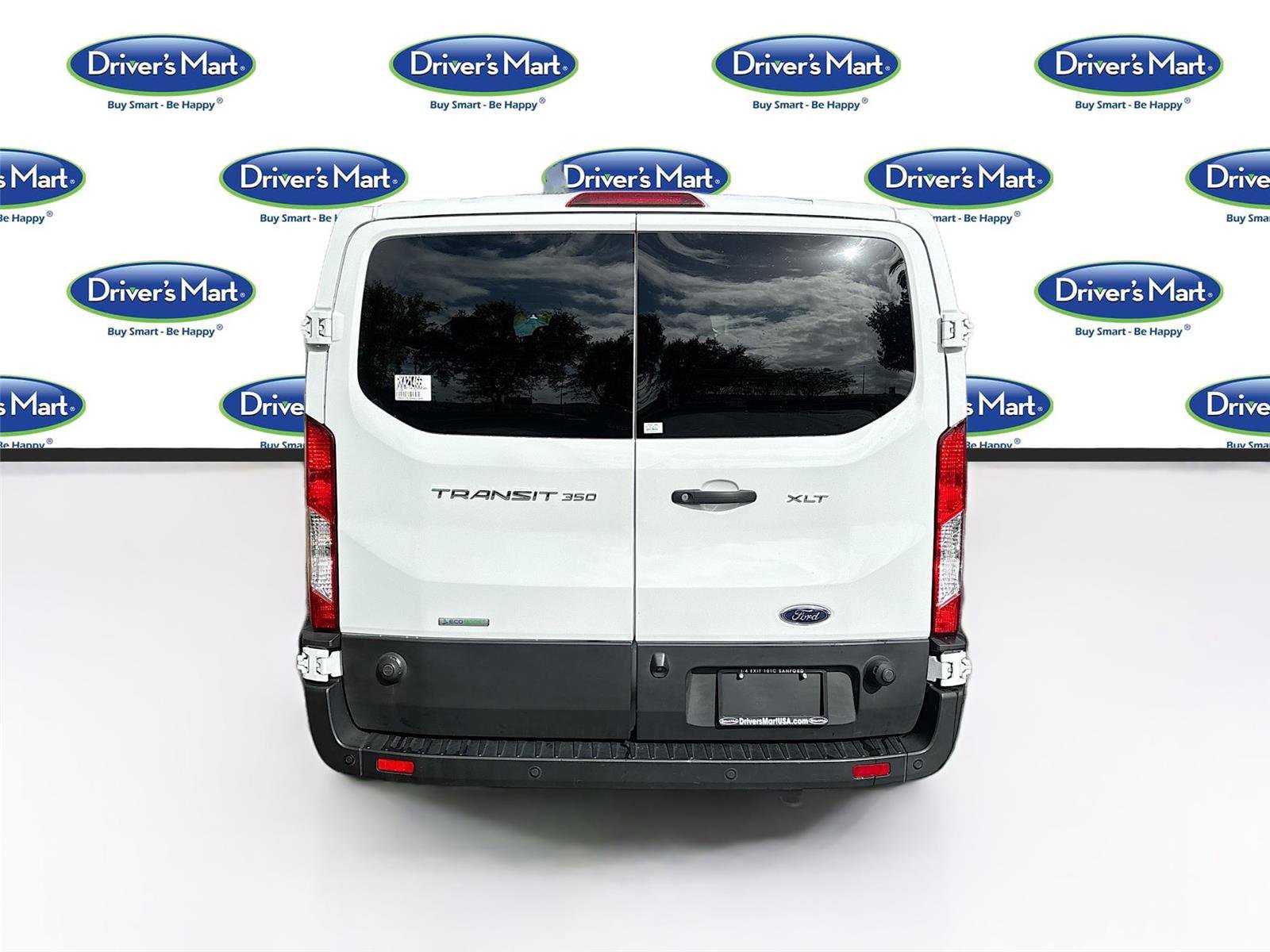 Used 2024 Ford Transit 350 XLT RWD image 6