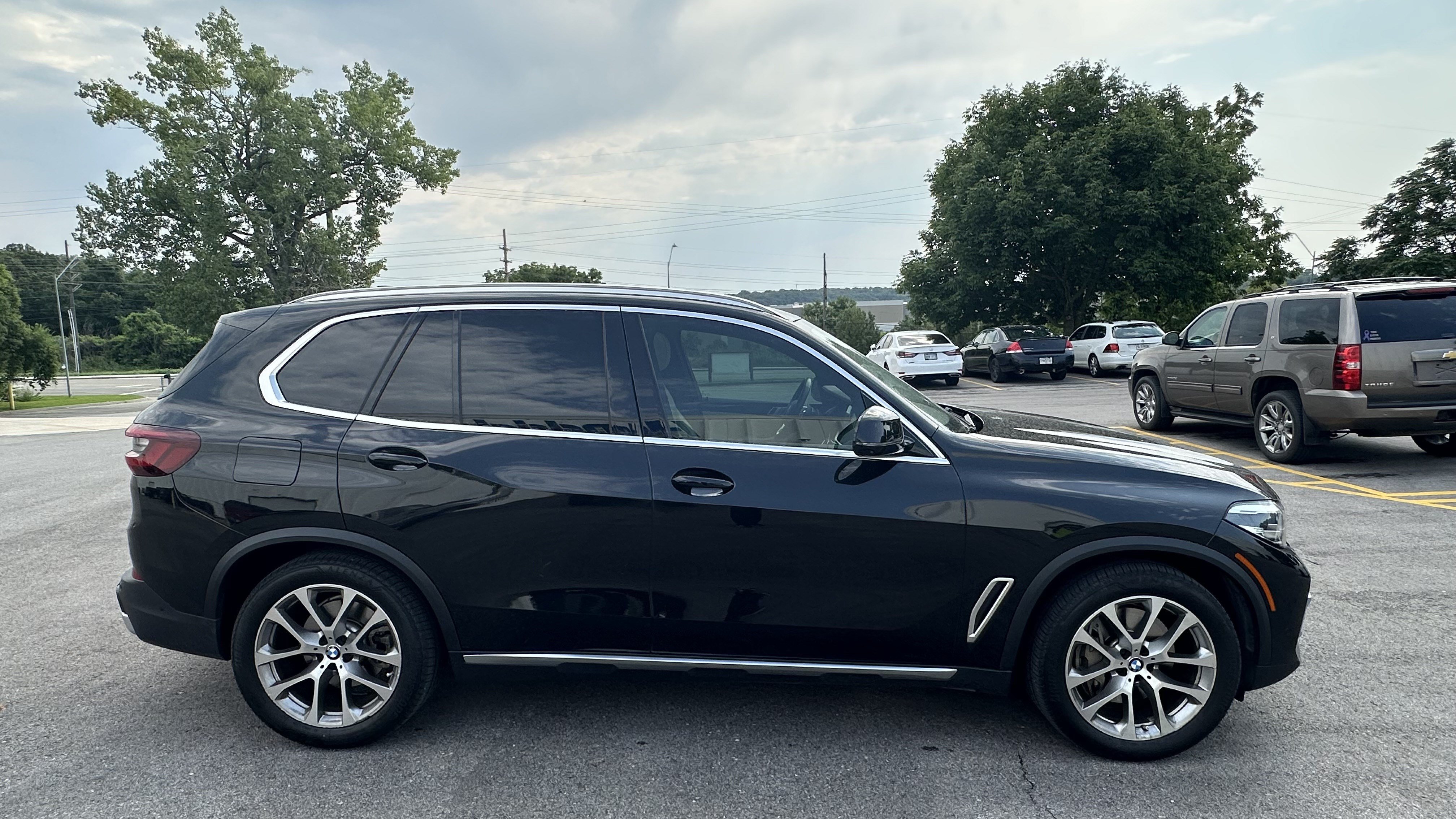 Used 2021 BMW X5 xDrive45e w/ Premium Package AWD/4WD image 11