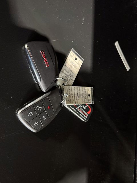 Used 2024 GMC Sierra 3500 Denali Ultimate AWD/4WD image 30