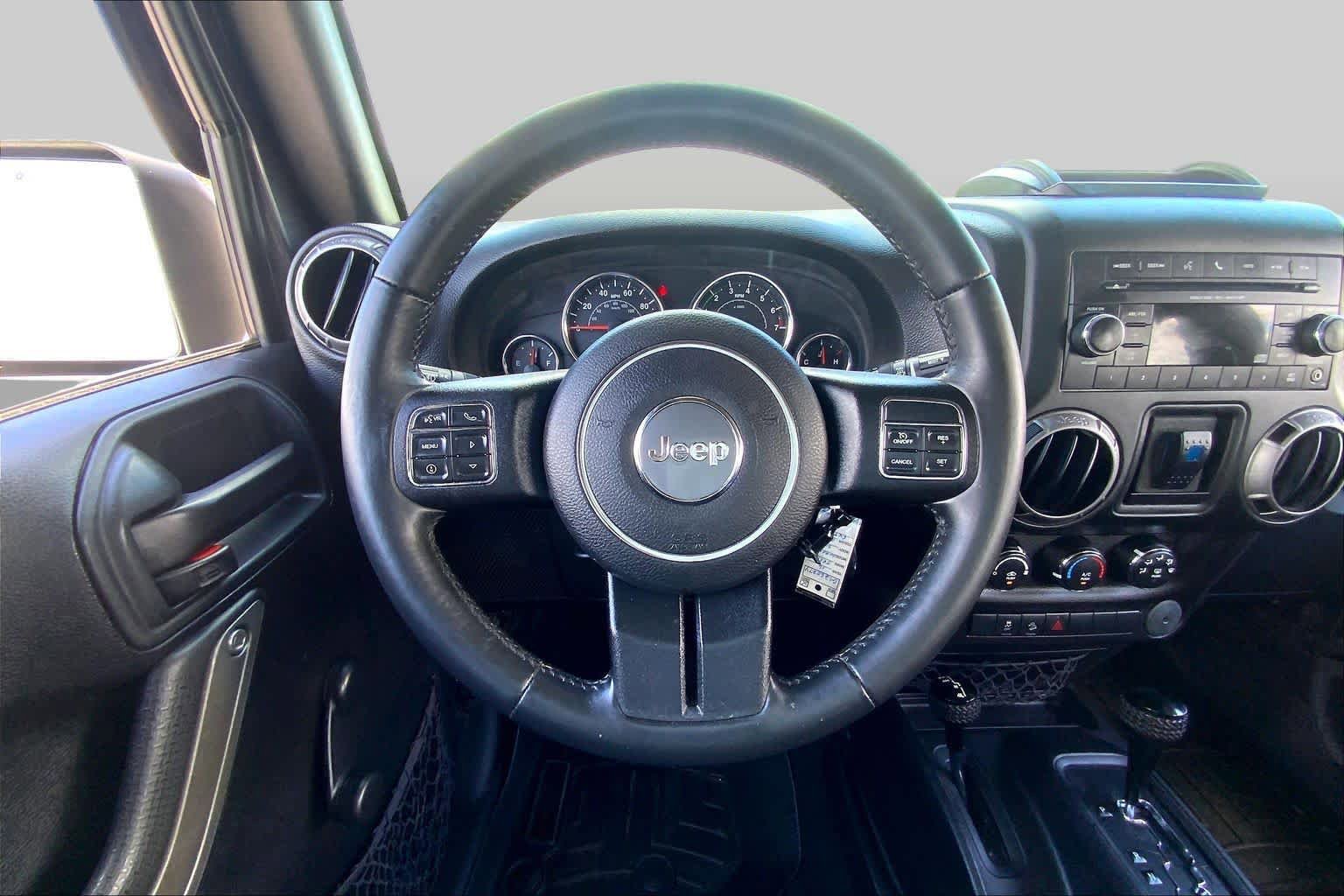 Used 2016 Jeep Wrangler Unlimited Sport w/ Connectivity Group AWD/4WD image 6