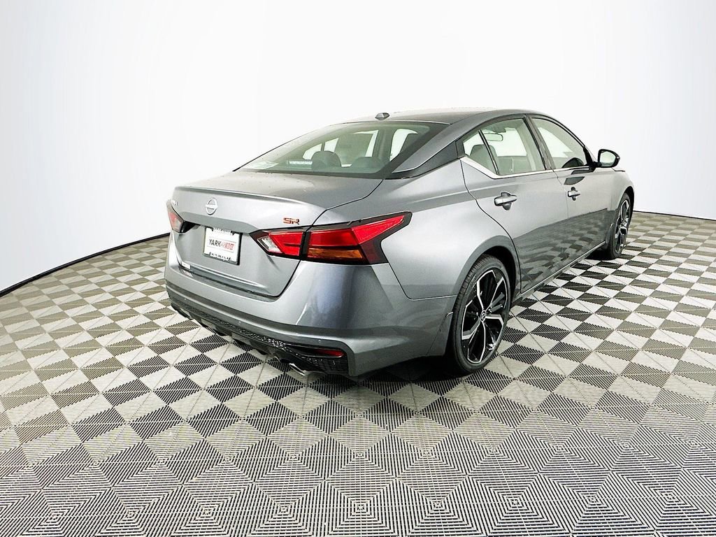 New 2025 Nissan Altima 2.5 SR image 10