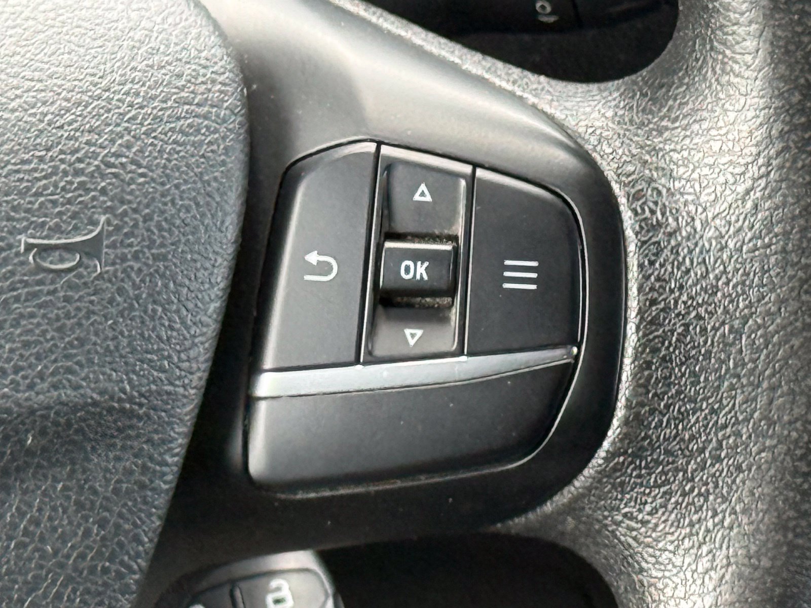 Used 2023 Ford Transit 250 Medium Roof AWD w/ Load Area Protection Package image 22