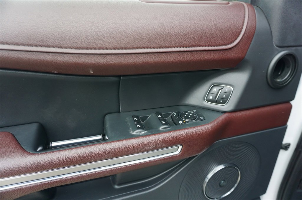 Used 2024 Ford Expedition Max Limited image 4