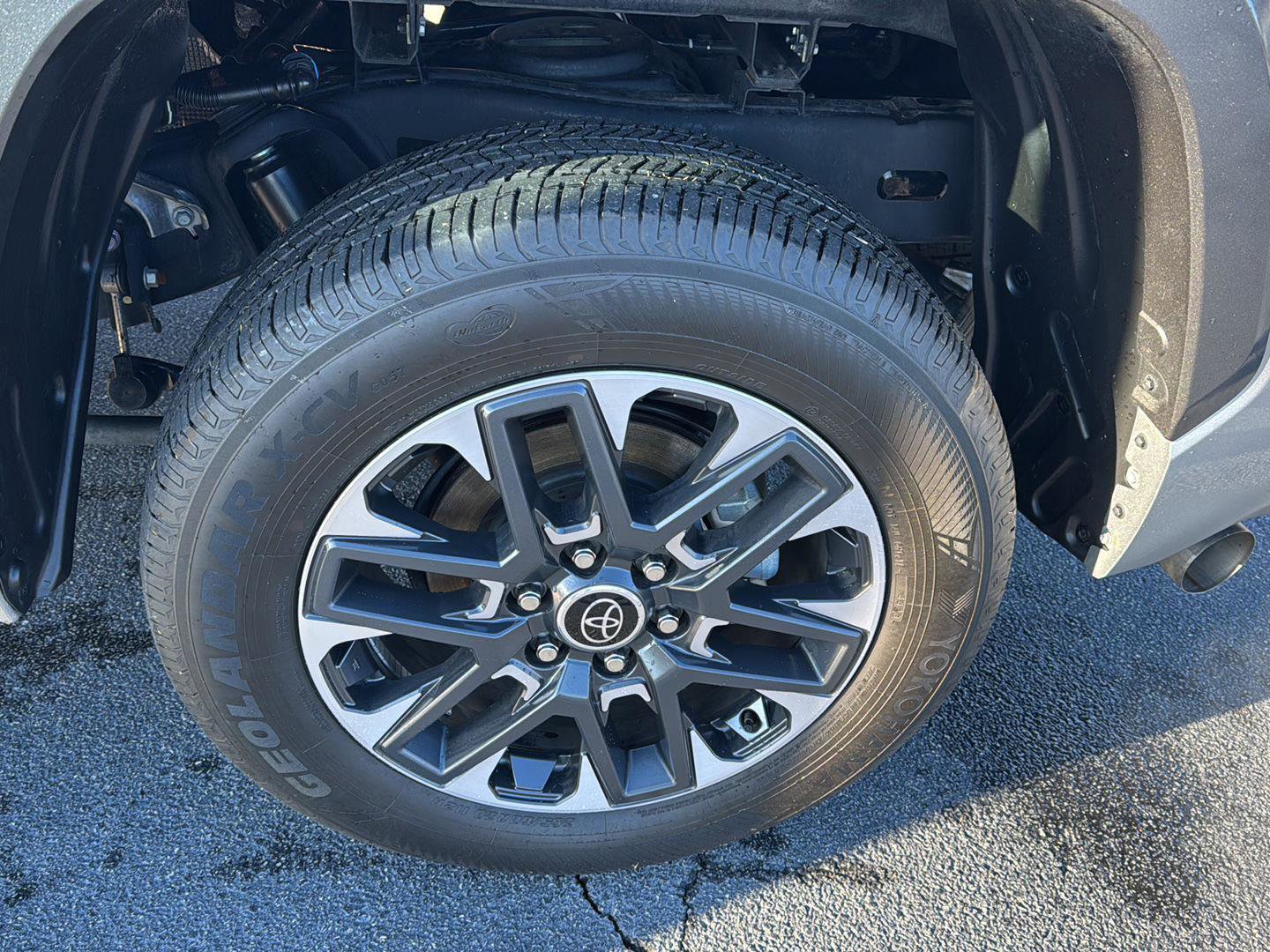 Used 2024 Toyota Tundra Limited image 33