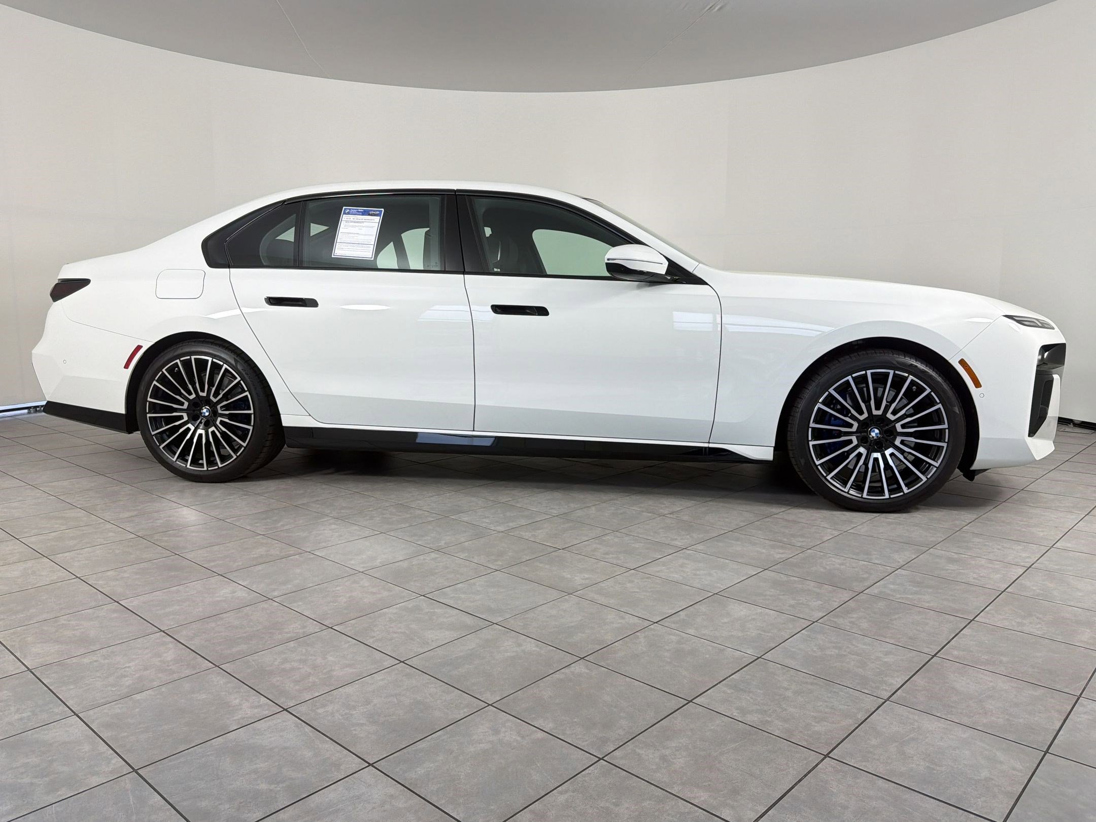 Certified 2025 BMW 740i w/ Premium Package image 8