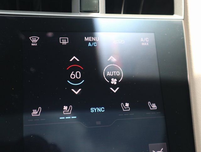 Used 2025 Porsche Taycan image 15