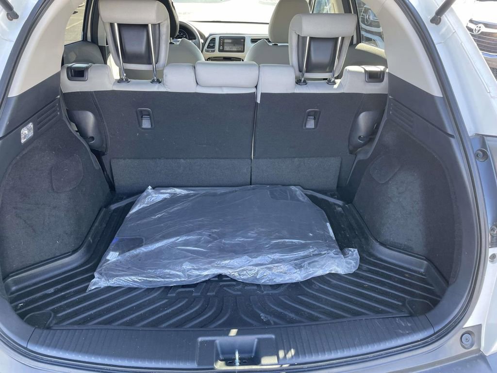 Used 2022 Honda HR-V EX image 48