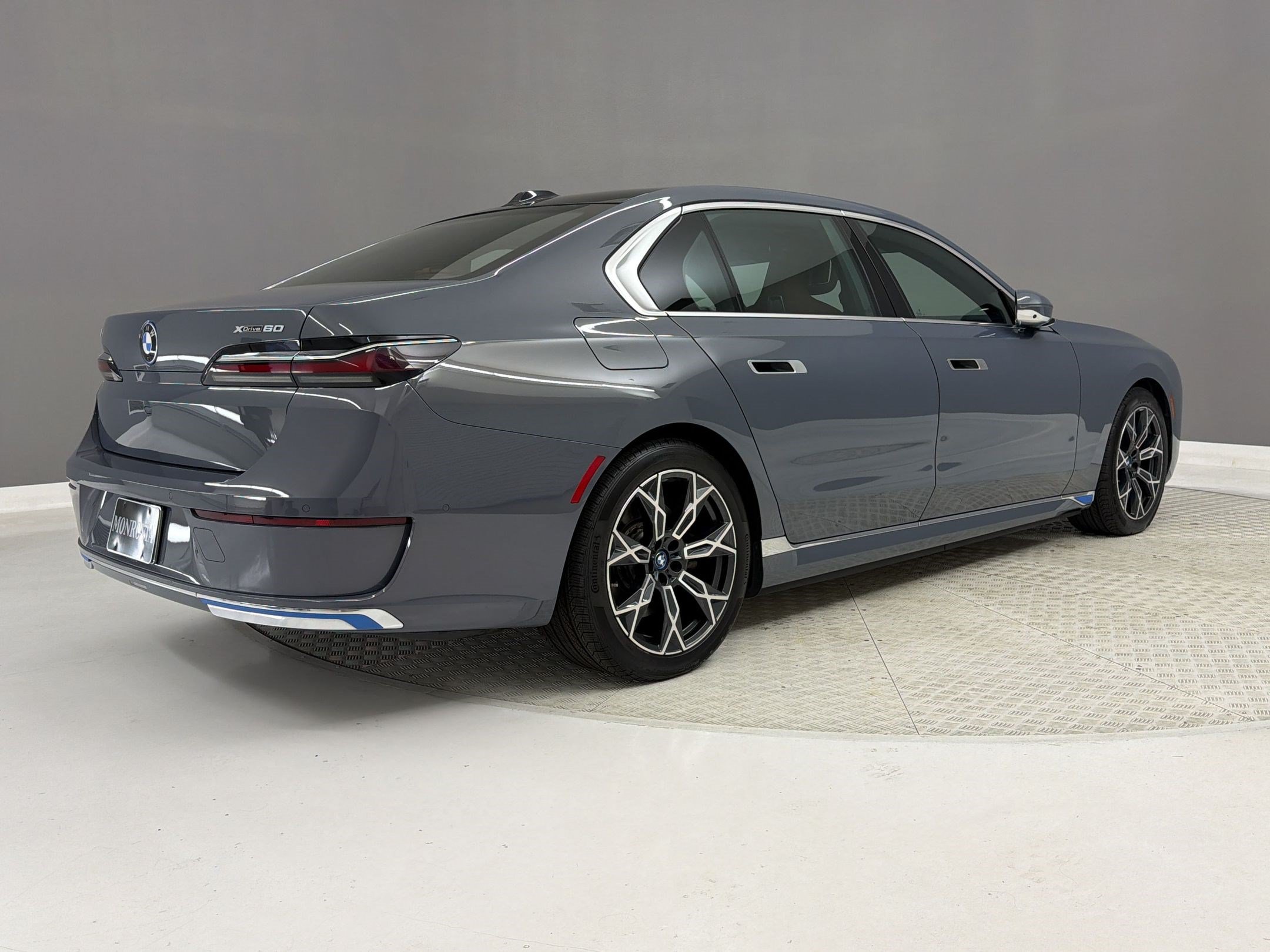 Certified 2023 BMW i7 xDrive60 AWD/4WD image 9