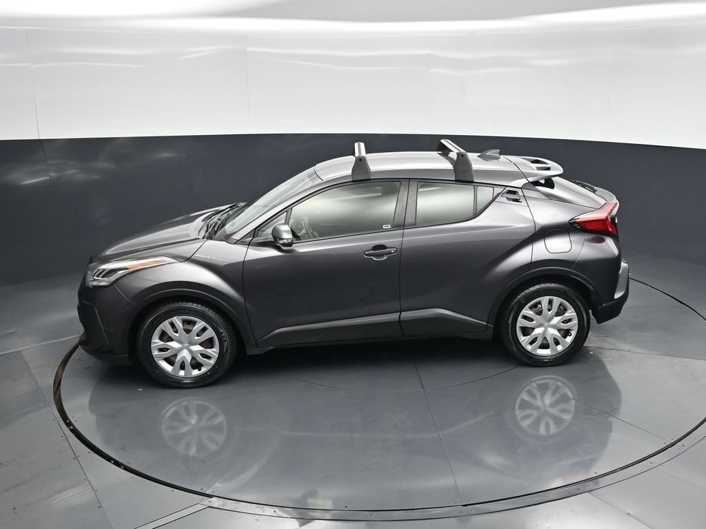 Used 2020 Toyota C-HR LE FWD image 40