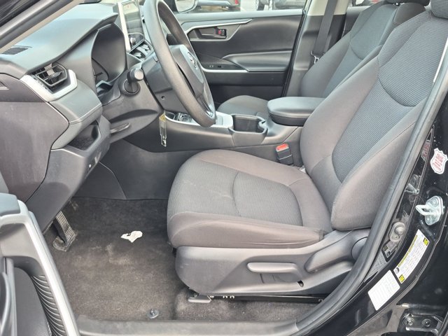 Certified 2025 Toyota RAV4 LE AWD/4WD image 9