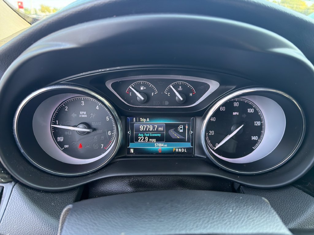 Used 2020 Buick Envision Essence AWD/4WD image 18