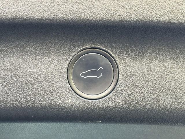 Used 2021 Tesla Model Y Long Range image 12