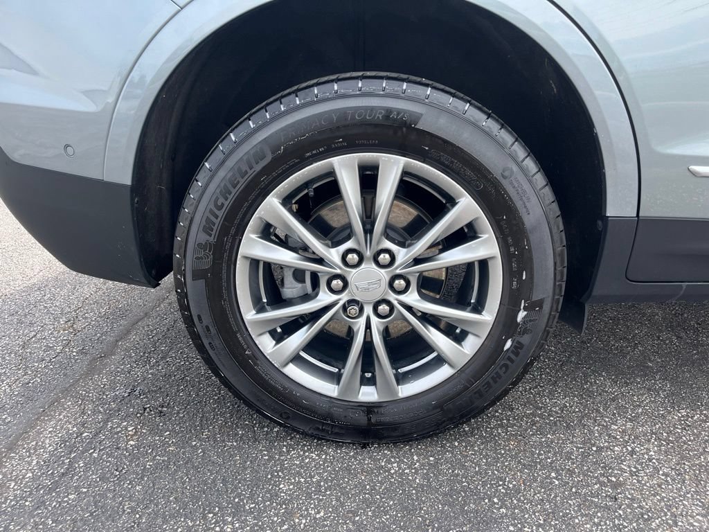 Used 2023 Cadillac XT5 Premium Luxury w/ Technology Package AWD/4WD image 32