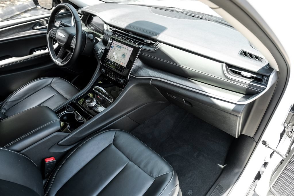 Used 2022 Jeep Grand Cherokee Limited RWD image 23