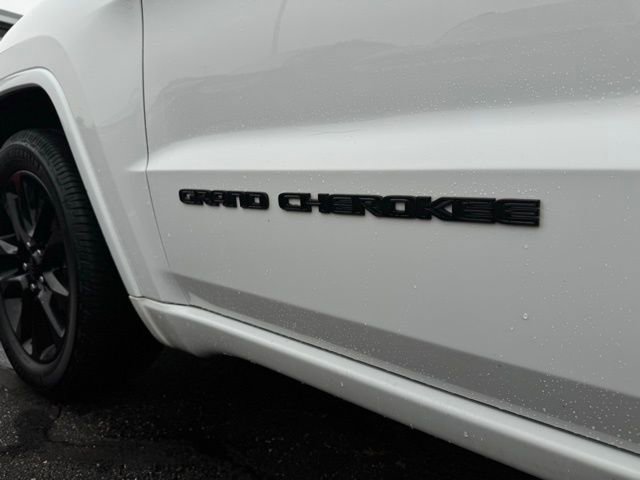 Used 2020 Jeep Grand Cherokee Altitude image 2
