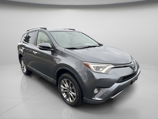 Used 2018 Toyota RAV4 Limited w/ Advanced Technology Package image 5