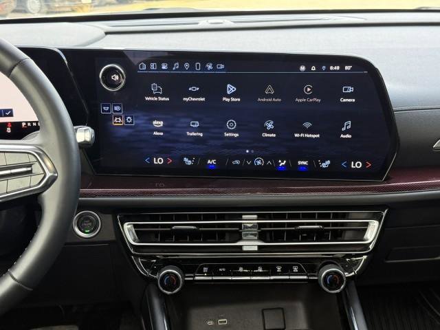 Used 2025 Chevrolet Traverse Z71 w/ Driver Confidence Package image 28