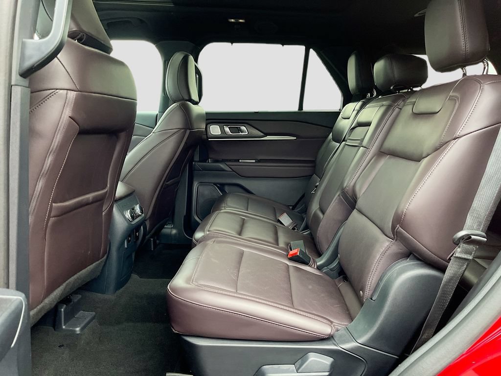 Used 2025 Ford Explorer Platinum AWD/4WD image 24