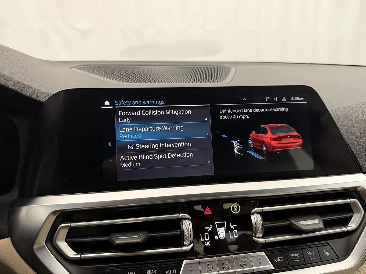 Used 2021 BMW 330i xDrive Sedan w/ Convenience Package AWD/4WD image 20