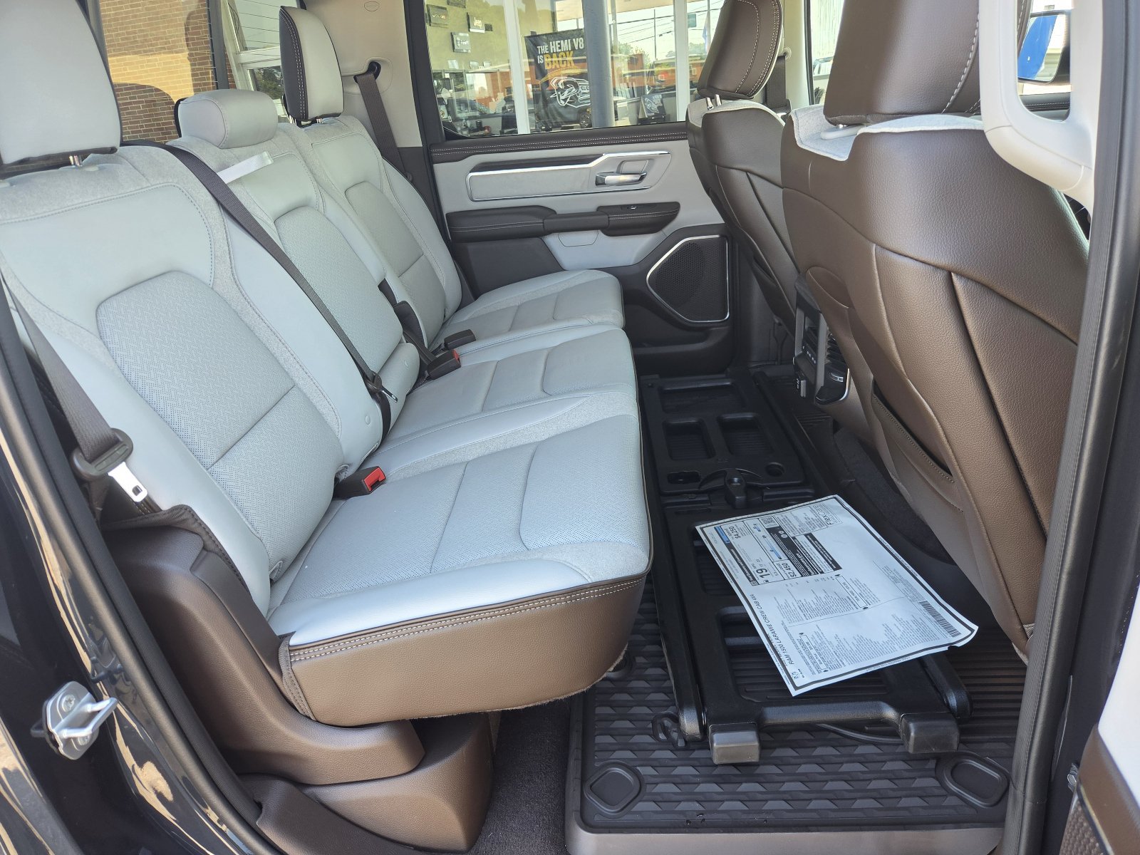 New 2027 RAM 1500 Laramie w/ Chrome Appearance Group AWD/4WD image 20