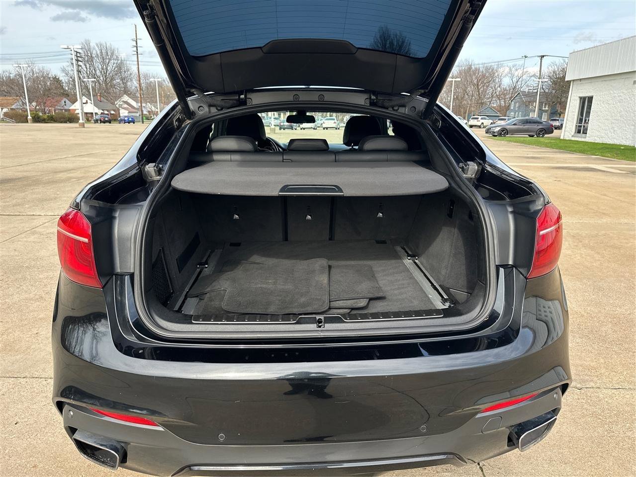 Used 2016 BMW X6 M50i AWD/4WD image 13