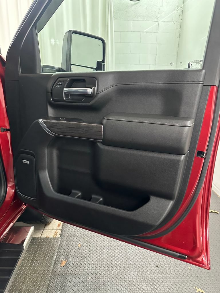 Used 2020 Chevrolet Silverado 2500 LTZ w/ LTZ Premium Package AWD/4WD image 35
