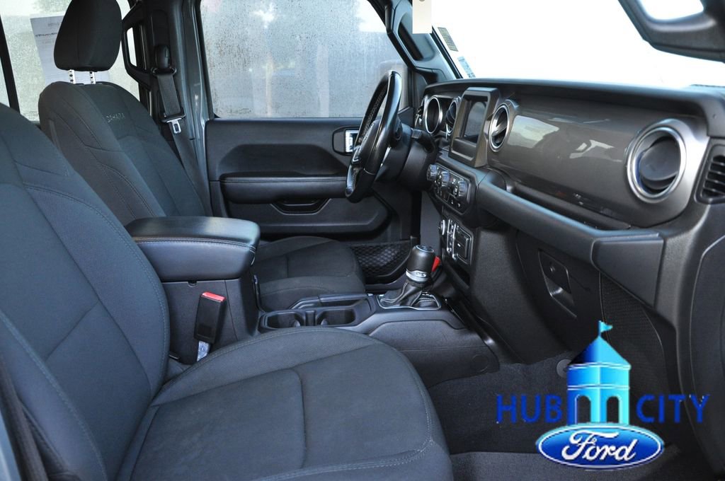 Used 2021 Jeep Wrangler Unlimited Sahara AWD/4WD image 16