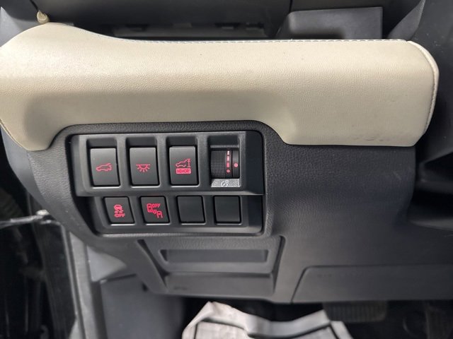 Used 2020 Subaru Ascent Limited w/ Technology Package image 27