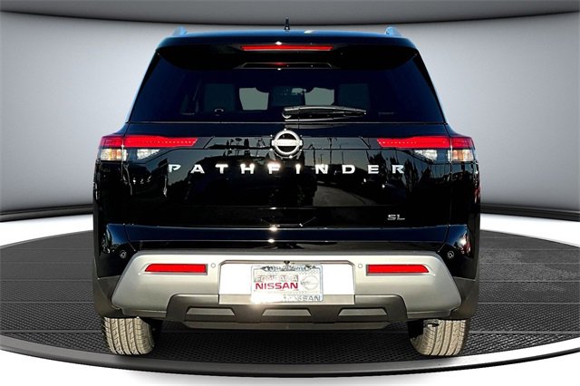 New 2025 Nissan Pathfinder SL image 4