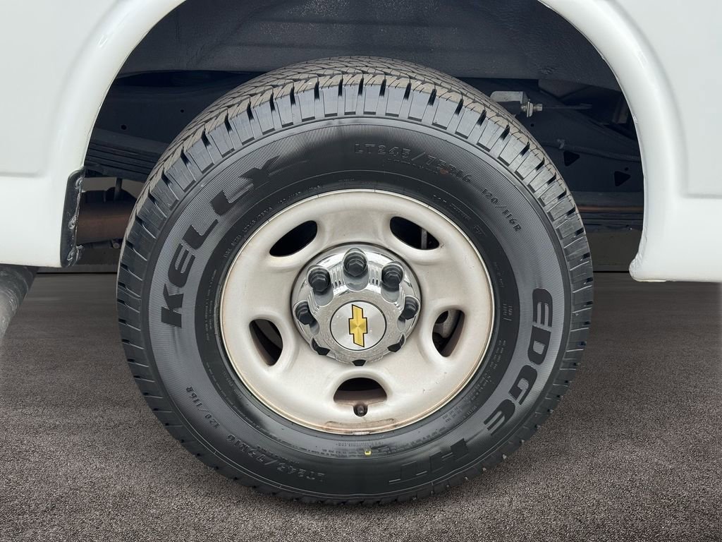 Used 2024 Chevrolet Express 3500 LT w/ LT Preferred Equipment Group RWD image 9