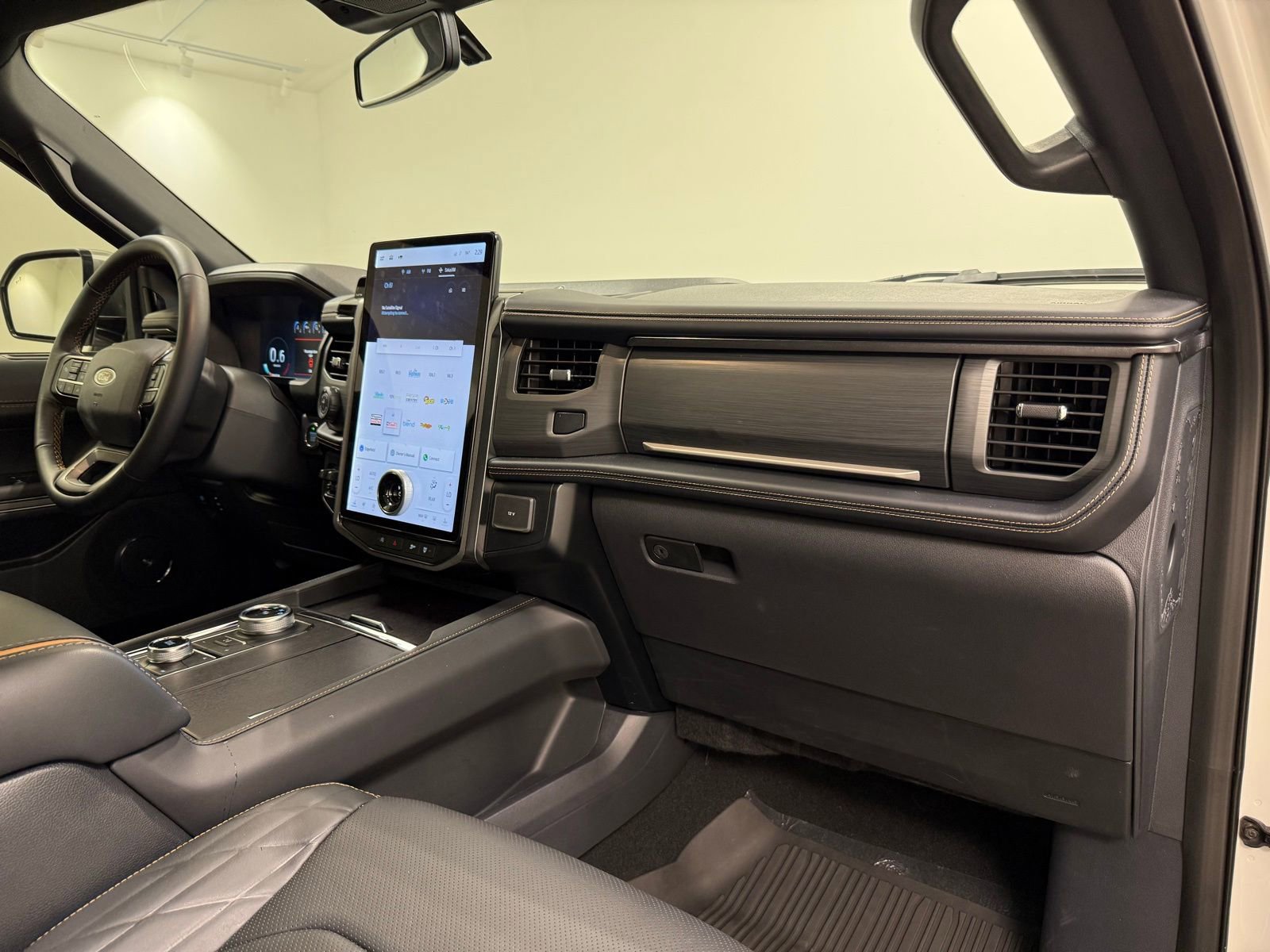 Used 2024 Ford Expedition Max Platinum image 36