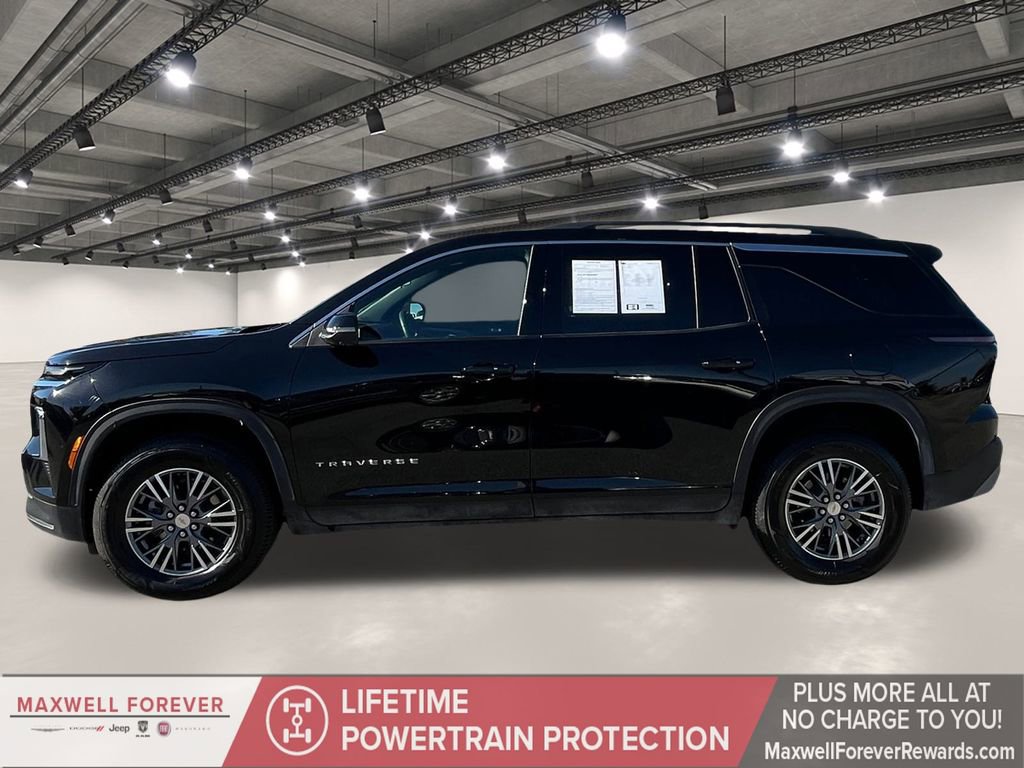 Used 2024 Chevrolet Traverse LT image 13