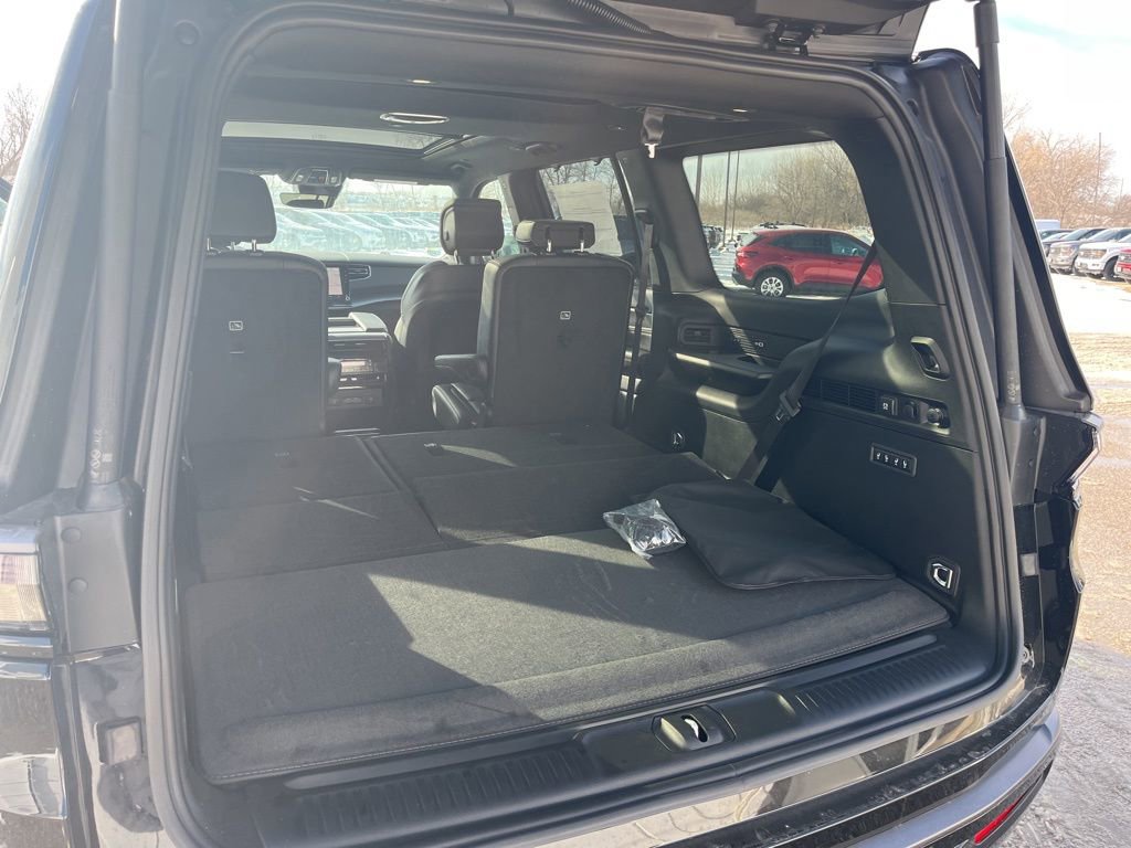New 2026 Jeep Grand Wagoneer Limited AWD/4WD image 14