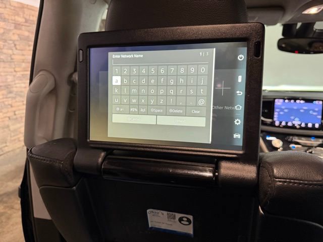 Used 2022 Chrysler Pacifica Touring-L w/ Uconnect Theater Family Group FWD image 26