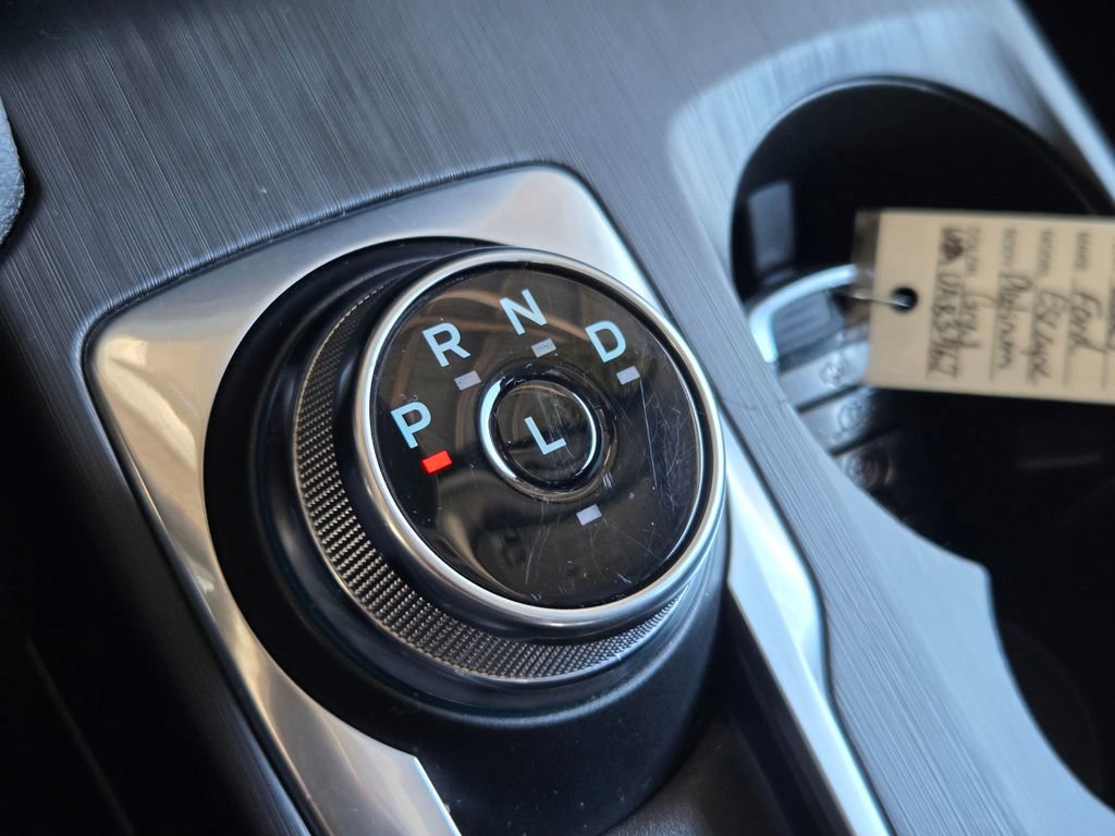 Used 2025 Ford Escape Platinum image 8