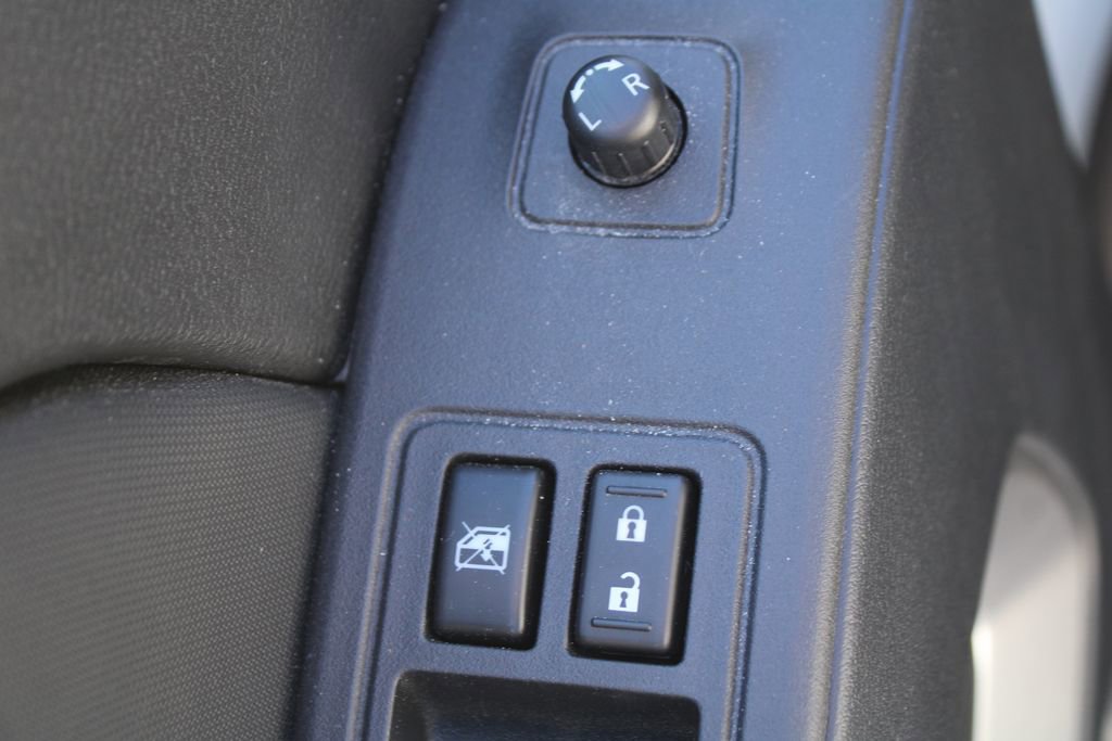 Used 2023 Nissan Frontier SV w/ SV Convenience Package image 27