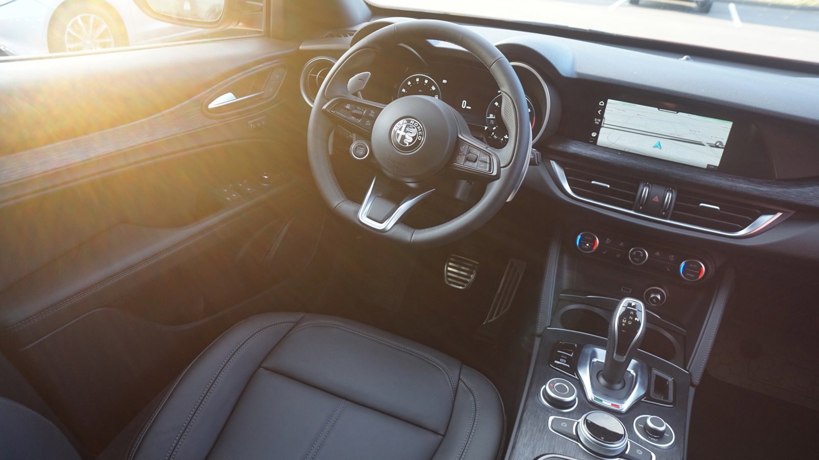 New 2024 Alfa Romeo Stelvio Sprint image 29