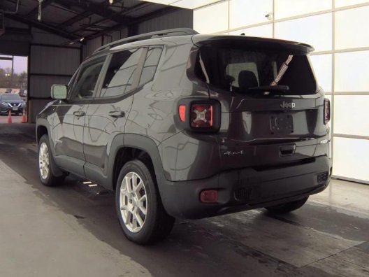 Used 2019 Jeep Renegade Latitude w/ Popular Equipment Group image 5