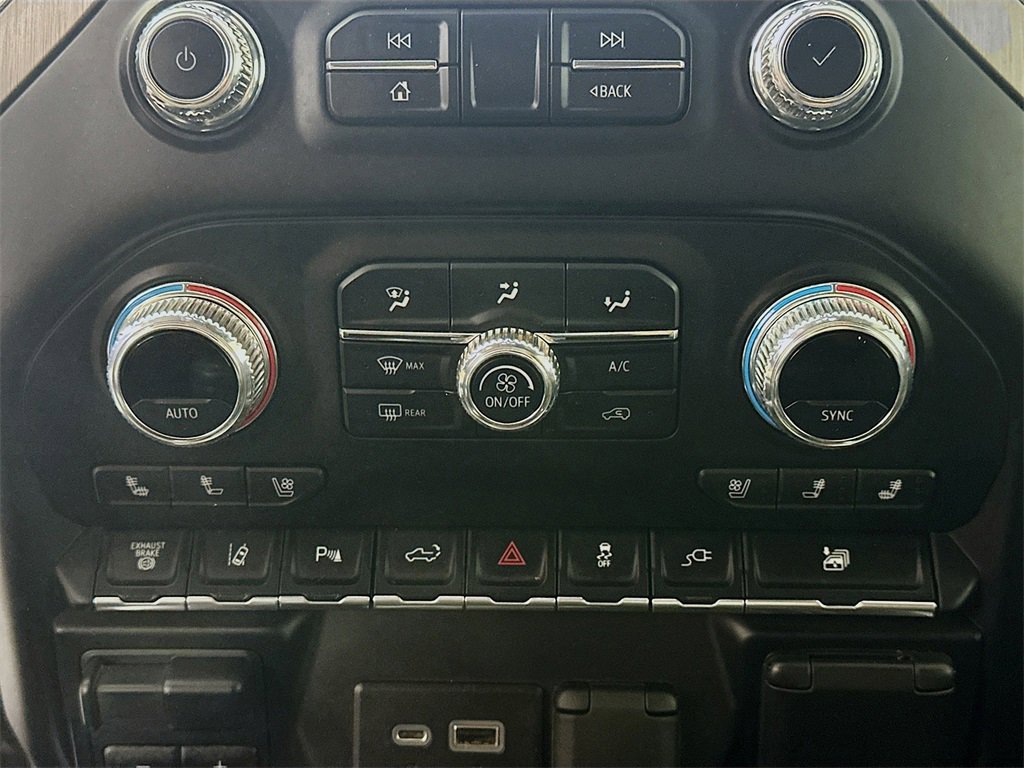 Used 2022 GMC Sierra 3500 Denali image 18
