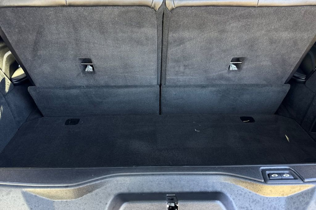 Used 2022 BMW X7 xDrive40i w/ M Sport Package image 17