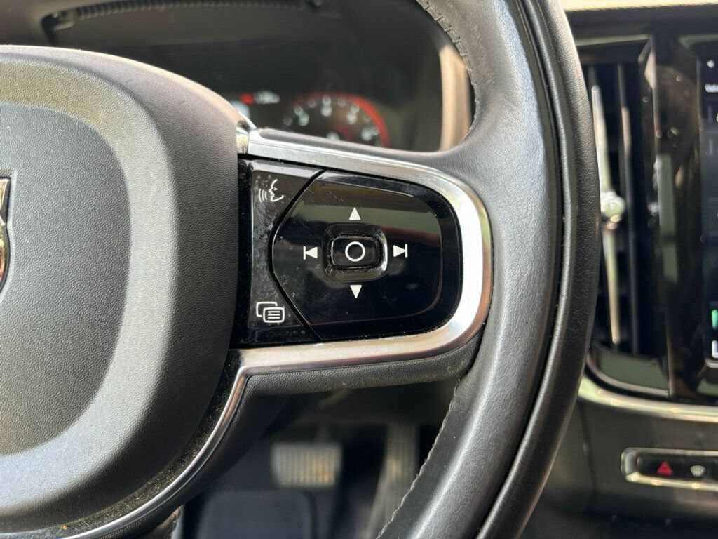 Used 2019 Volvo S90 T6 Momentum AWD/4WD image 29