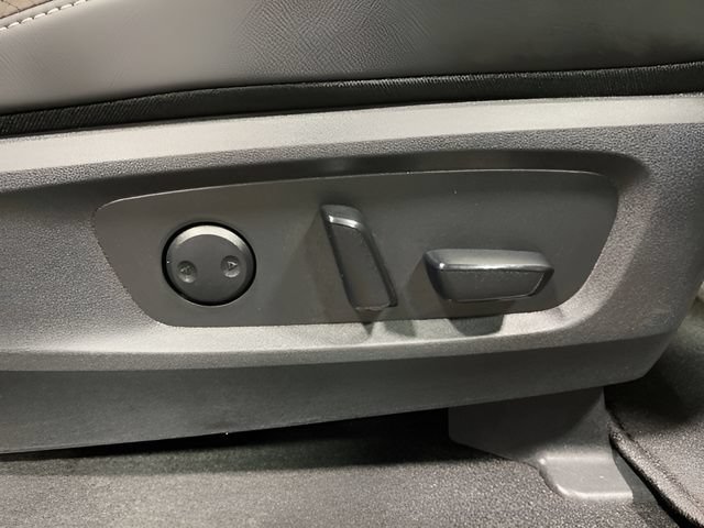 Certified 2025 Nissan Pathfinder SL AWD/4WD image 32