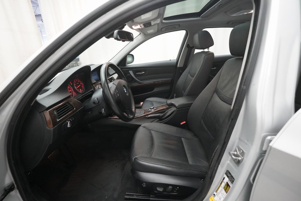 Used 2009 BMW 328i xDrive Sedan image 7